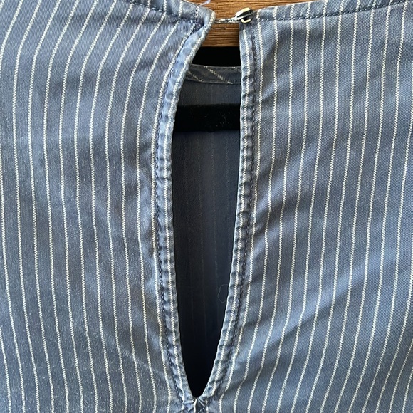Women’s size small Express blouse. Blue with white stripes and sleeve details. - Picture 5 of 5